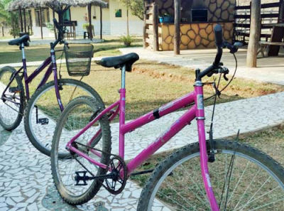 lila Fahrrad